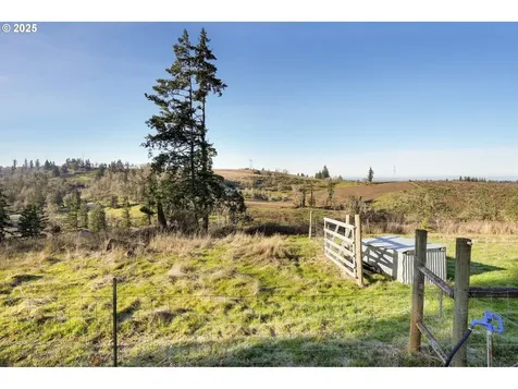 5953 Davis Creek Road NE Silverton OR 97381