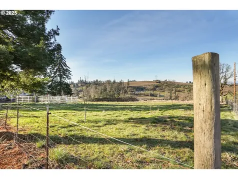 5953 Davis Creek Road NE Silverton OR 97381