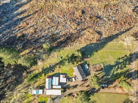 5953 Davis Creek Road NE Silverton OR 97381