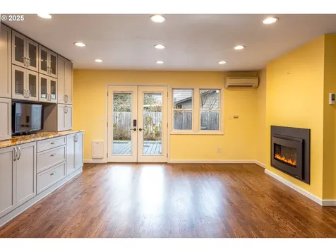 699 Sterling Drive Eugene OR 97404