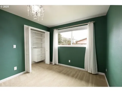 699 Sterling Drive Eugene OR 97404