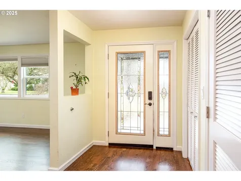 699 Sterling Drive Eugene OR 97404