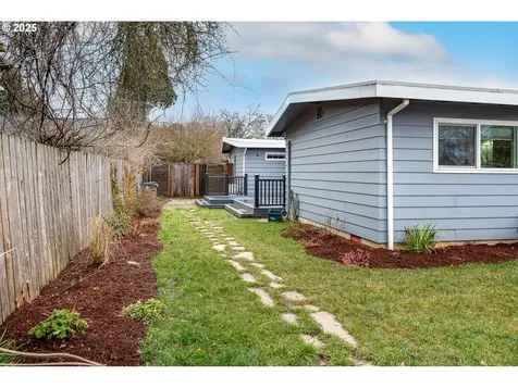 699 Sterling Drive Eugene OR 97404