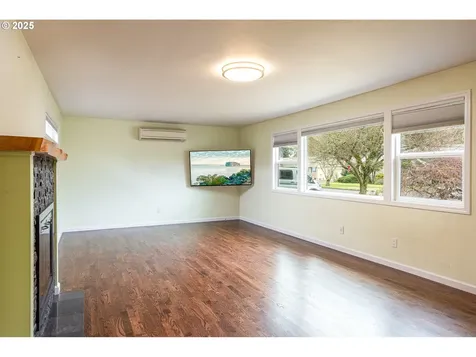 699 Sterling Drive Eugene OR 97404