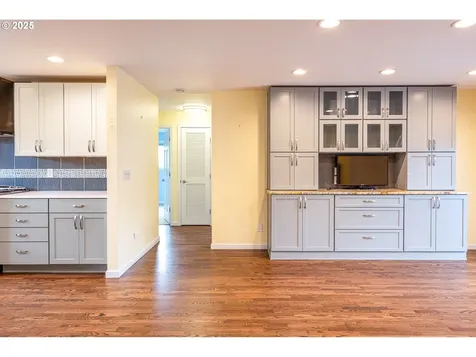 699 Sterling Drive Eugene OR 97404