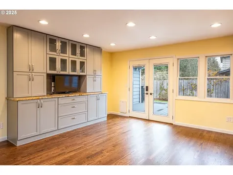 699 Sterling Drive Eugene OR 97404