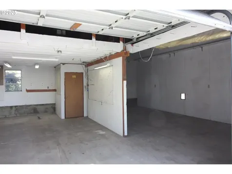 1695 NE Todd Street Roseburg OR 97470