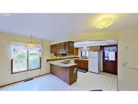 445 NE Broadway Street Myrtle Creek OR 97457