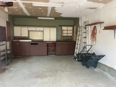 445 NE Broadway Street Myrtle Creek OR 97457