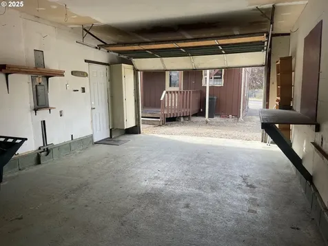 445 NE Broadway Street Myrtle Creek OR 97457
