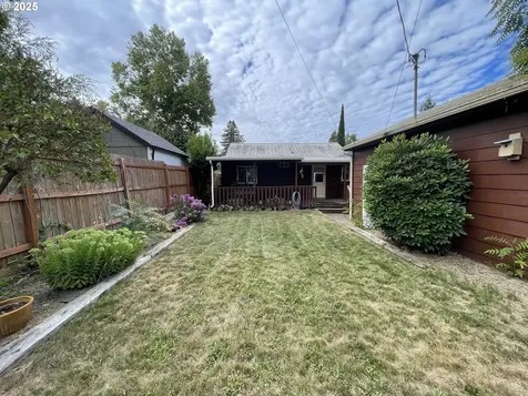 445 NE Broadway Street Myrtle Creek OR 97457