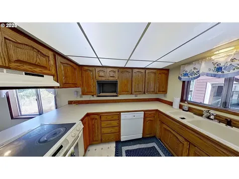 445 NE Broadway Street Myrtle Creek OR 97457