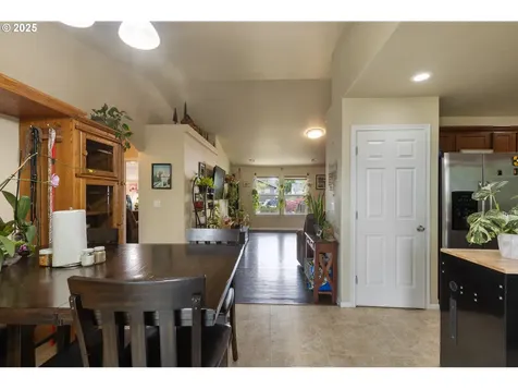 335 Gentry Loop Myrtle Creek OR 97457