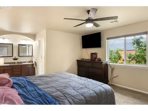335 Gentry Loop Myrtle Creek OR 97457