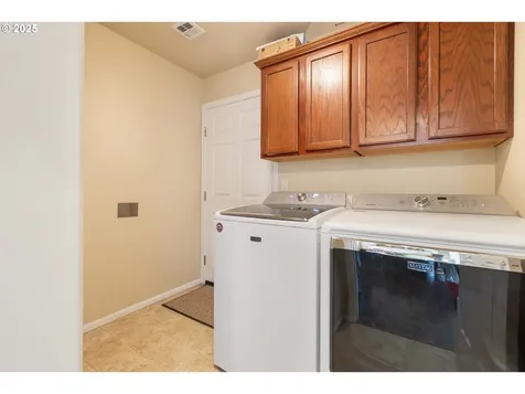 335 Gentry Loop Myrtle Creek OR 97457