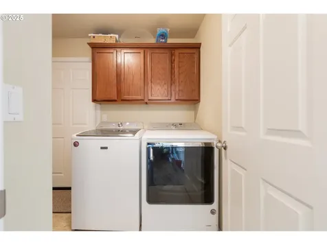 335 Gentry Loop Myrtle Creek OR 97457
