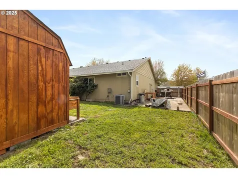 335 Gentry Loop Myrtle Creek OR 97457