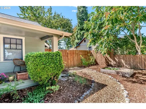 1400 W 5th Avenue Eugene OR 97402