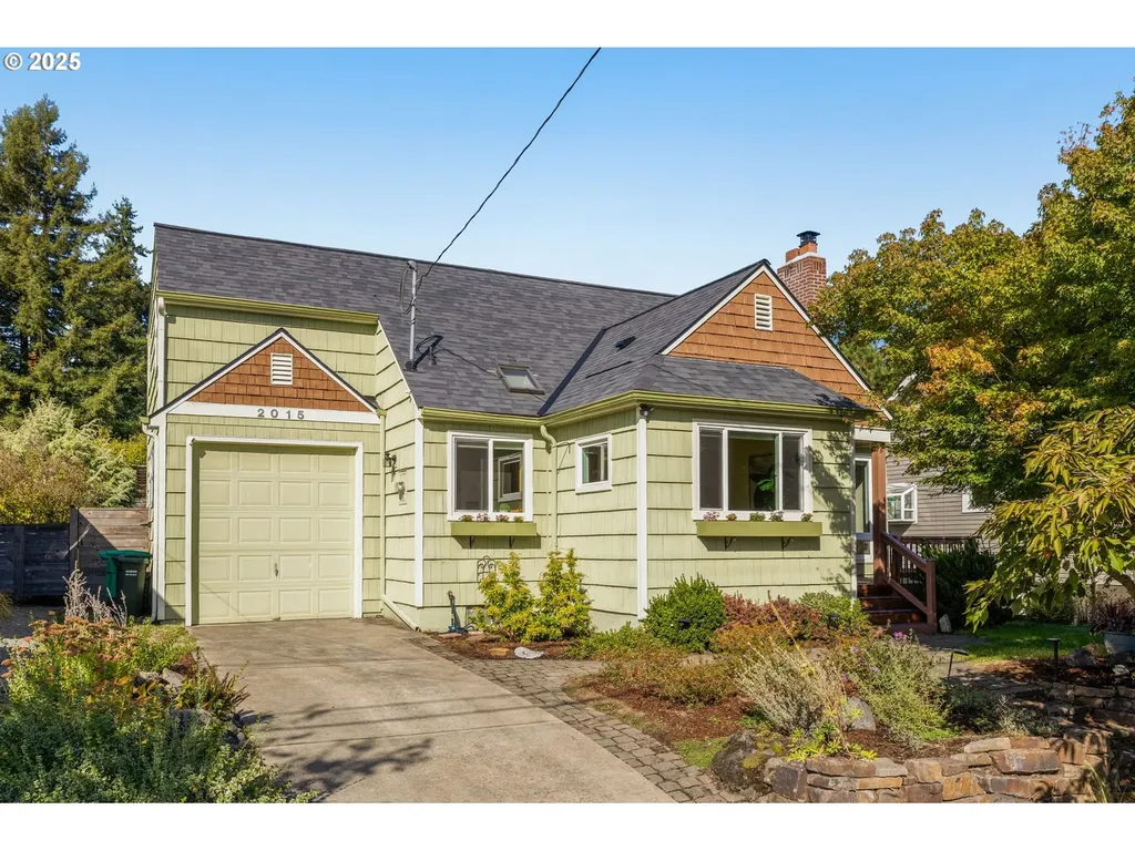 2015 SE Spokane Street Portland OR 97202