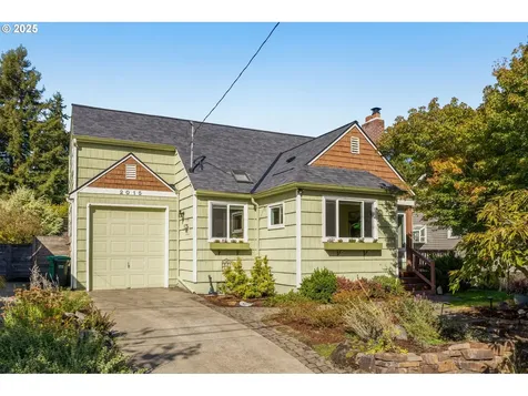 2015 SE Spokane Street Portland OR 97202