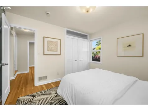 2015 SE Spokane Street Portland OR 97202