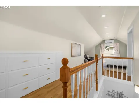 2015 SE Spokane Street Portland OR 97202
