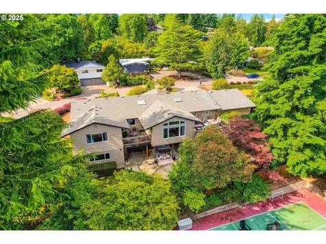 7145 SW Gable Parkway Portland OR 97225