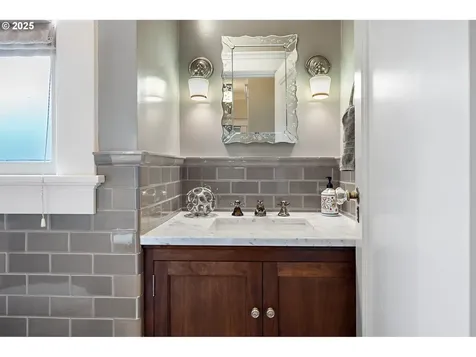 2225 NE 22nd Avenue Portland OR 97212