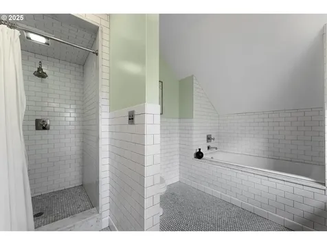 2225 NE 22nd Avenue Portland OR 97212