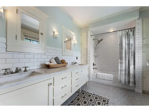 2225 NE 22nd Avenue Portland OR 97212