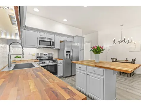 14278 Brittany Terrace Oregon City OR 97045