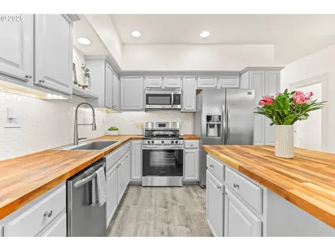 14278 Brittany Terrace Oregon City OR 97045