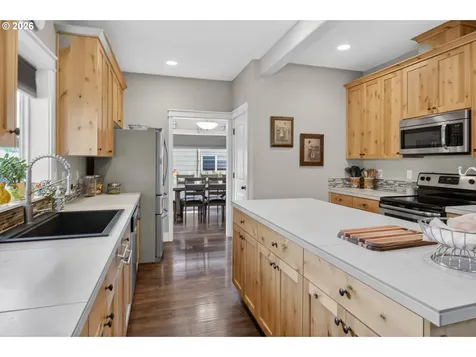 918 E 16th Street Lafayette OR 97127