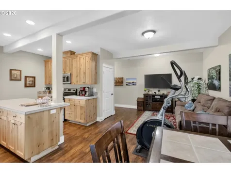 918 E 16th Street Lafayette OR 97127