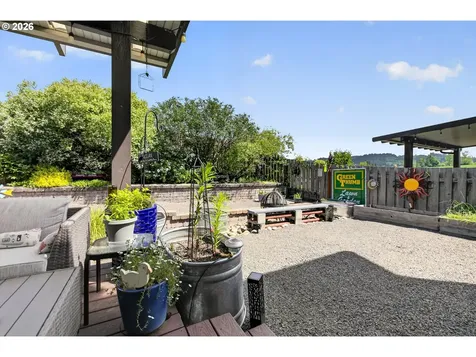 918 E 16th Street Lafayette OR 97127