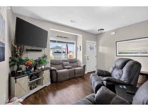 918 E 16th Street Lafayette OR 97127