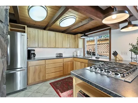 112 N Sentosa Lake Road Tygh Valley OR 97063