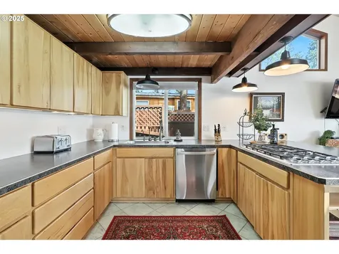 112 N Sentosa Lake Road Tygh Valley OR 97063