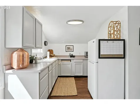 112 N Sentosa Lake Road Tygh Valley OR 97063