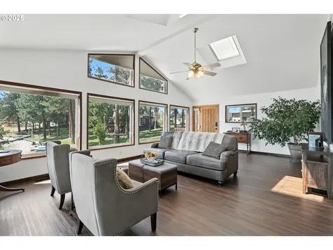 112 N Sentosa Lake Road Tygh Valley OR 97063
