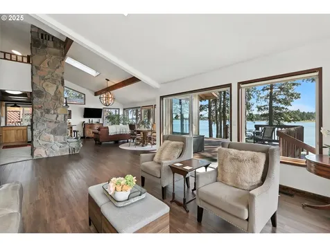 112 N Sentosa Lake Road Tygh Valley OR 97063