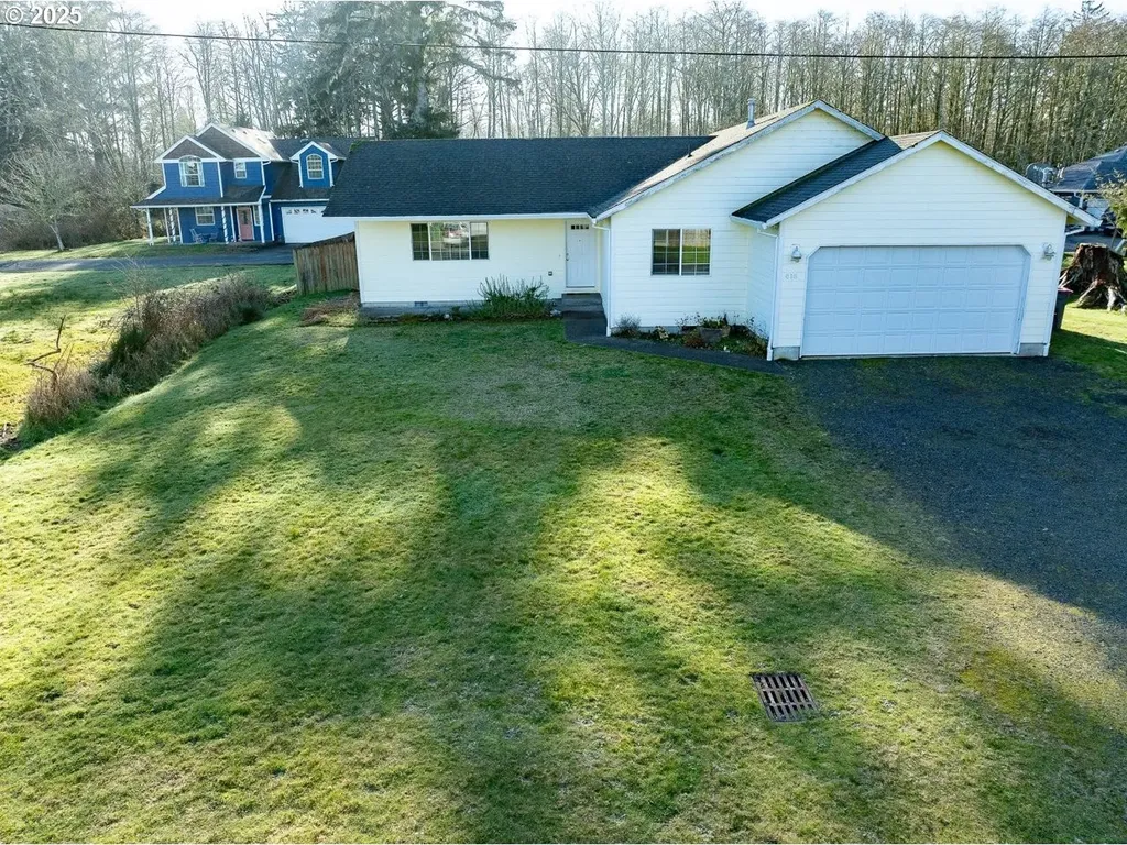 618 7th Avenue Hammond OR 97121