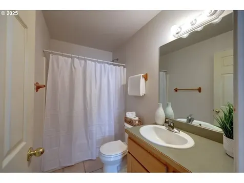 618 7th Avenue Hammond OR 97121