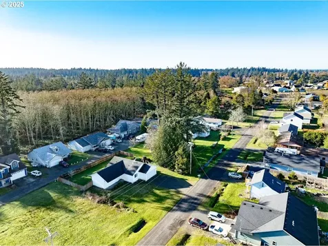 618 7th Avenue Hammond OR 97121