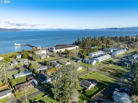 618 7th Avenue Hammond OR 97121