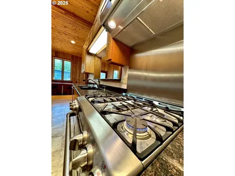 94330 Schreiber Drive Gold Beach OR 97444