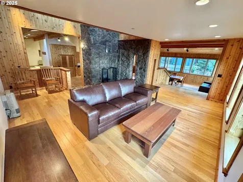 94330 Schreiber Drive Gold Beach OR 97444