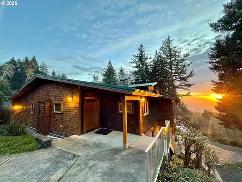 94330 Schreiber Drive Gold Beach OR 97444