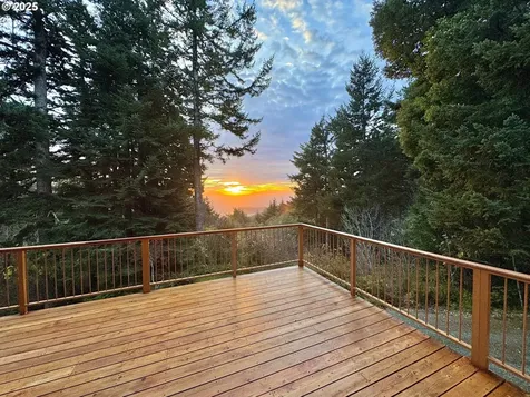 94330 Schreiber Drive Gold Beach OR 97444