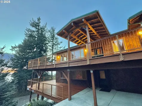 94330 Schreiber Drive Gold Beach OR 97444